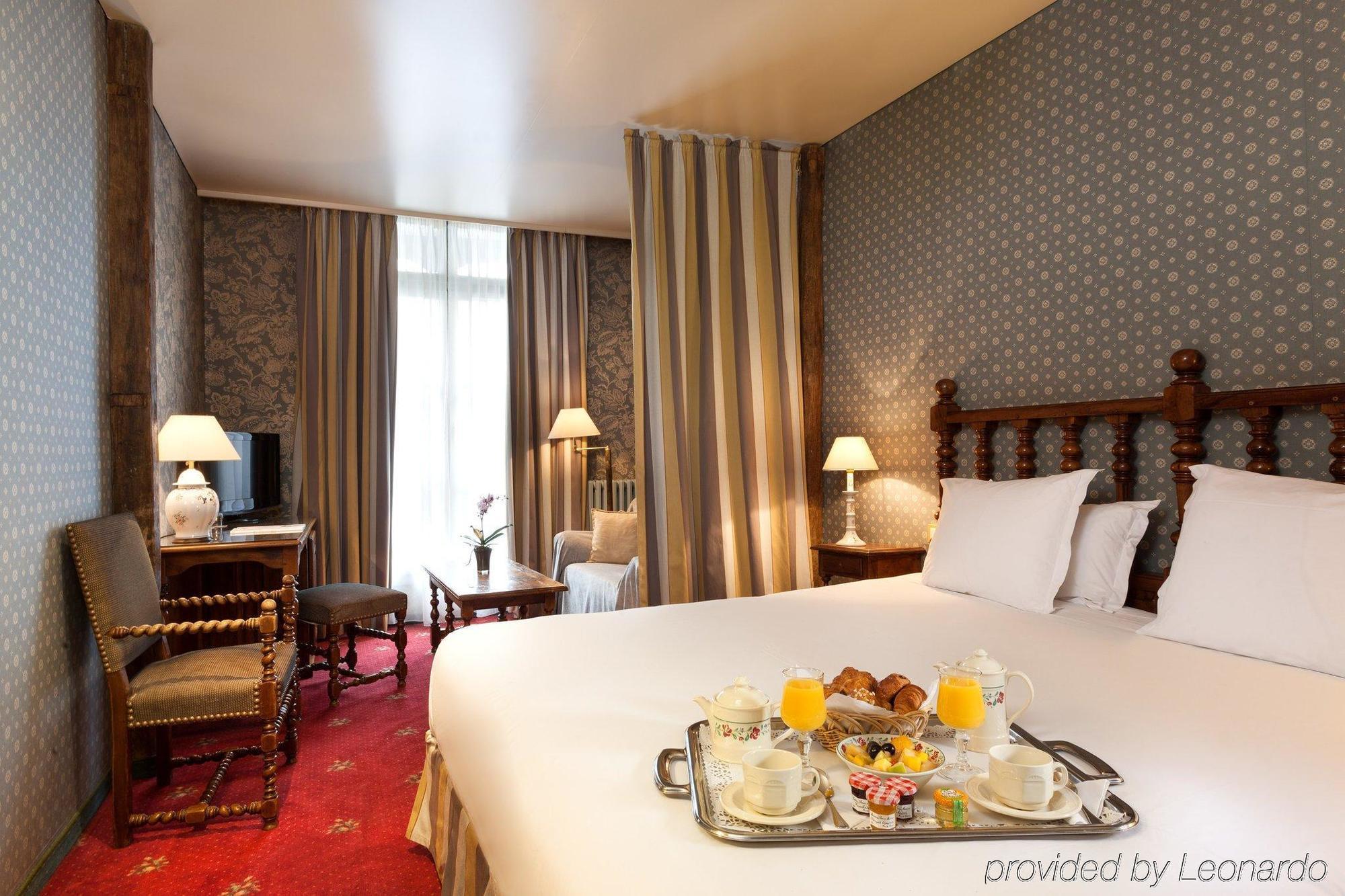 Hotel Amarante Beau Manoir Paris Exterior foto